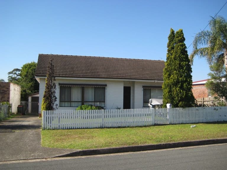 27 Colgong Crescent, TOWRADGI NSW 2518, Towradgi - Image 1