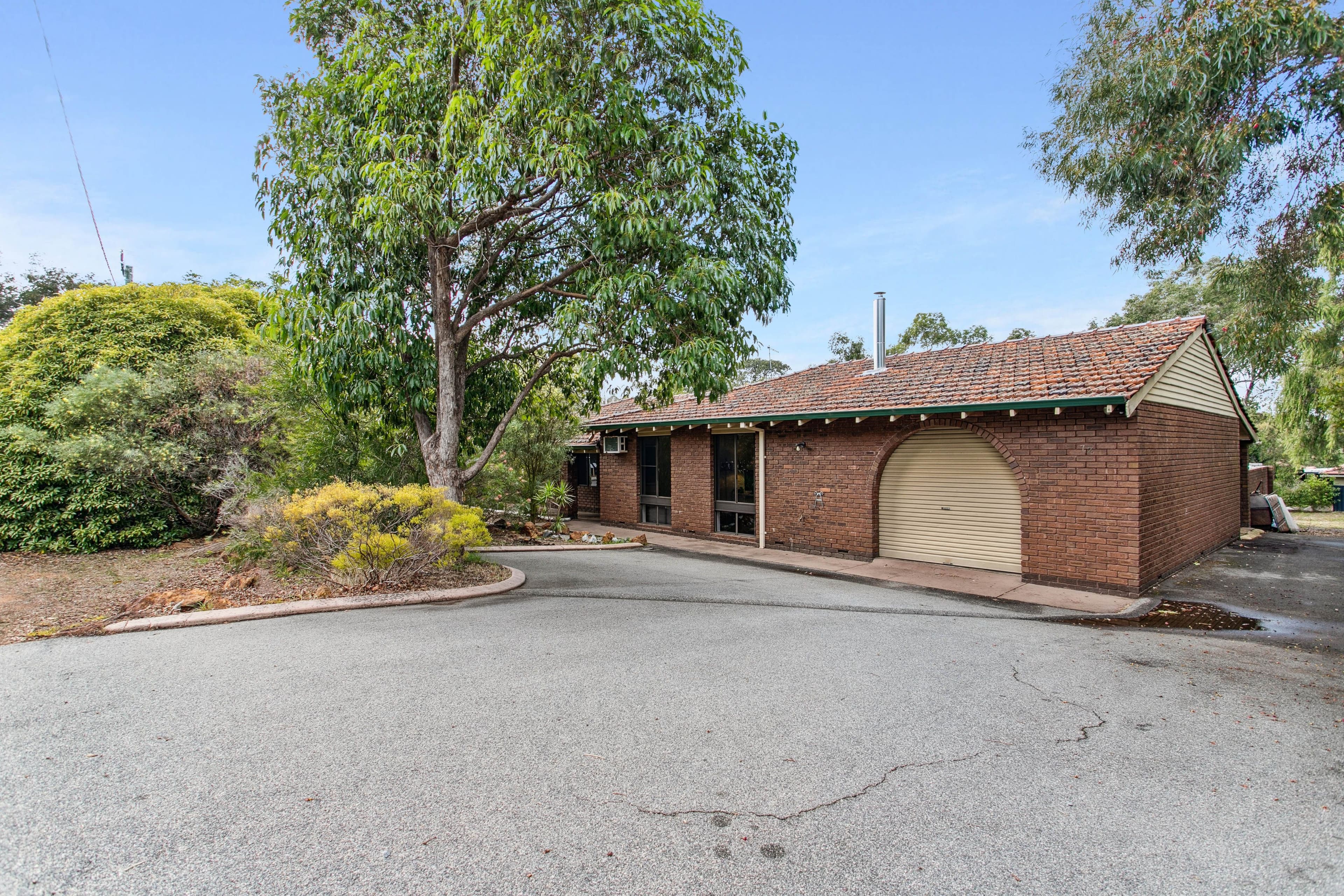 72 Sanderson Road, Lesmurdie WA 6076, Lesmurdie - Image 1