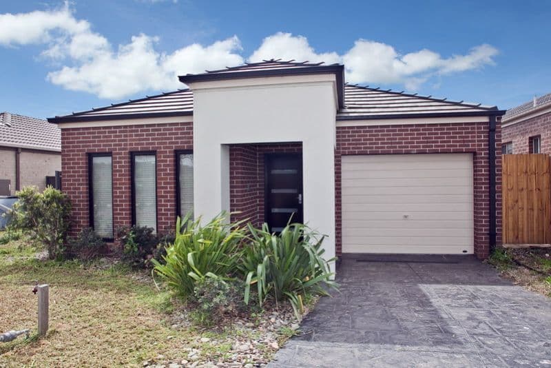 15 Paisley Crescent, MERNDA VIC 3754, Mernda - Image 1