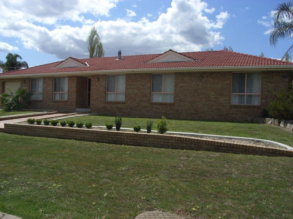 1 Narine Close, TAMWORTH NSW 2340, Tamworth - Image 1