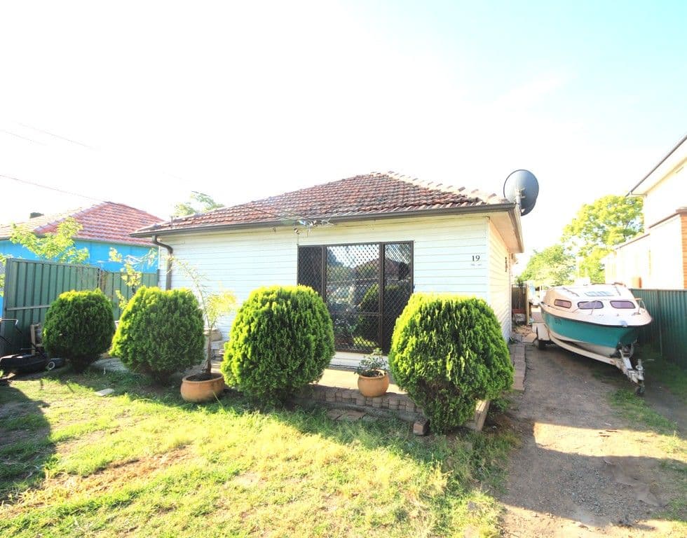 19 Juno Parade, GREENACRE NSW 2190, Greenacre - Image 1