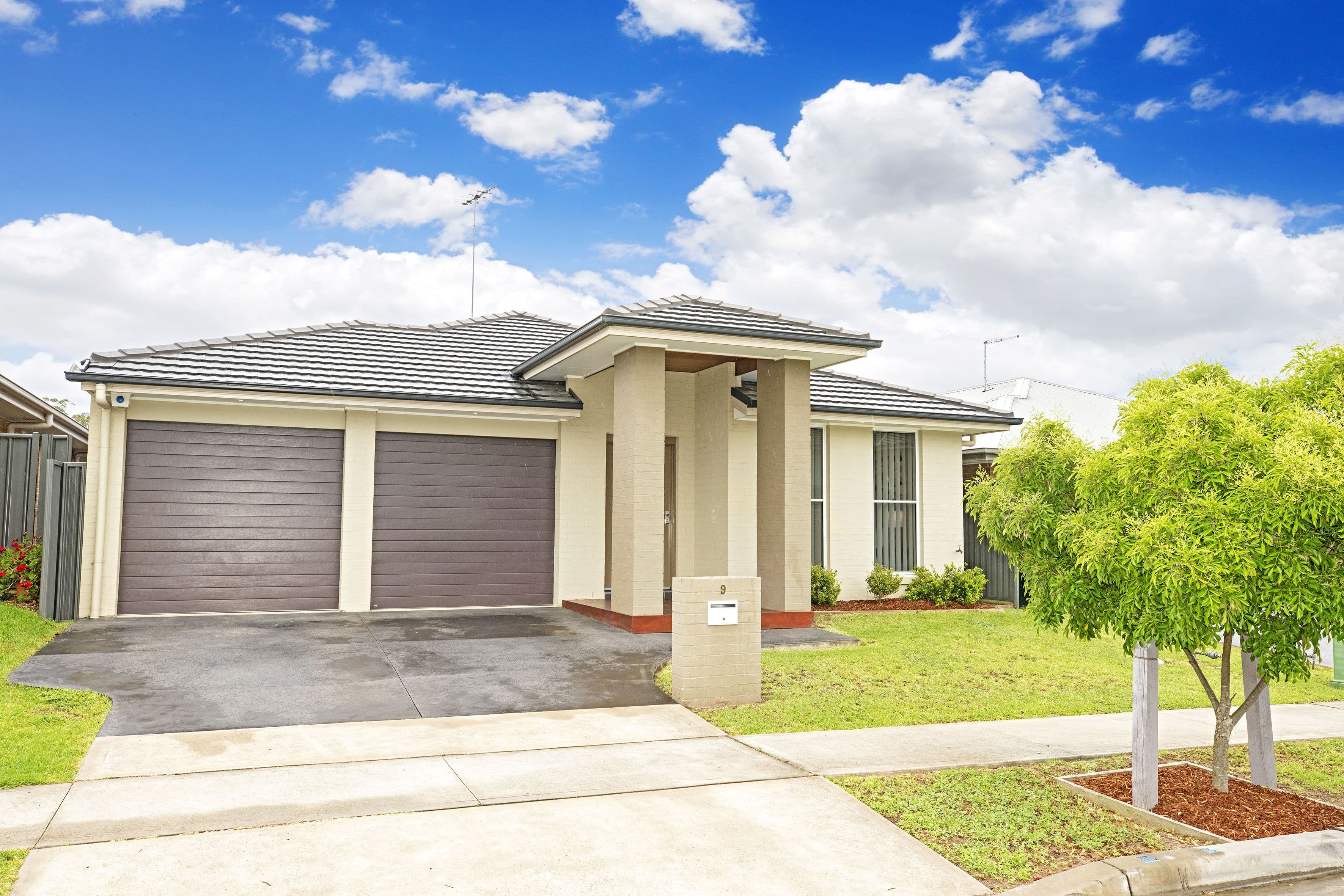 9 Oriri Avenue, Glenmore Park - Image 1