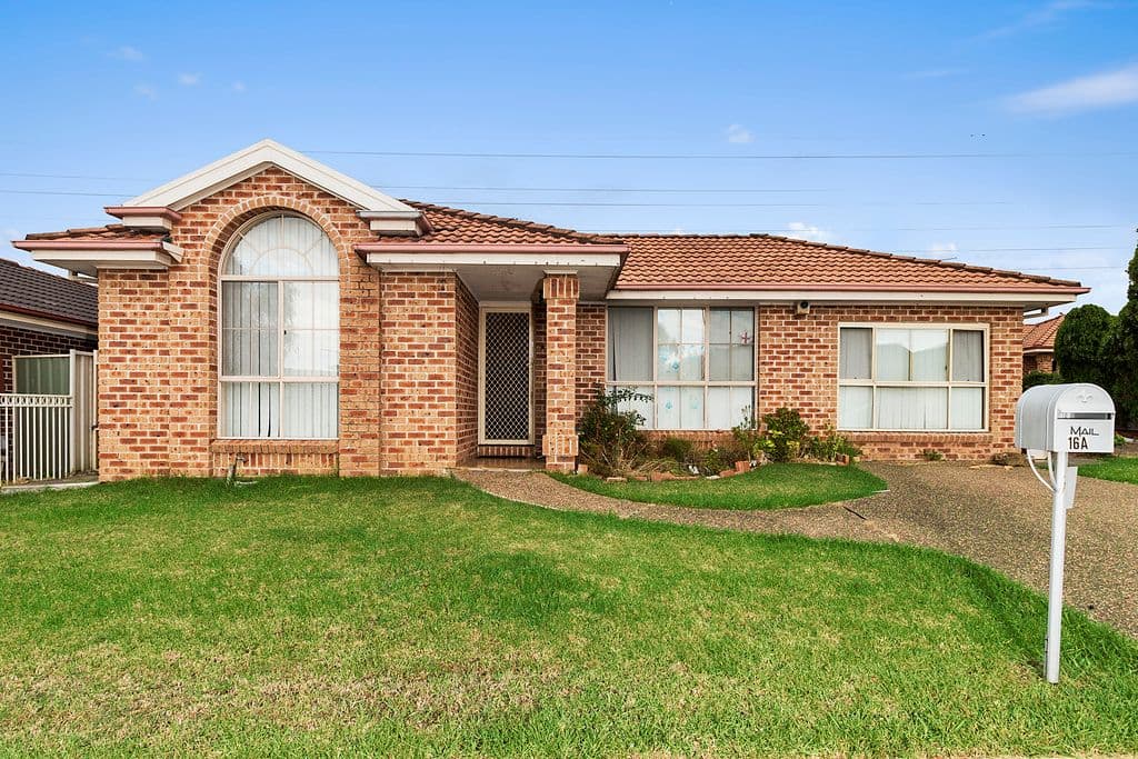 16 Sanderling Street, Hinchinbrook - Image 1