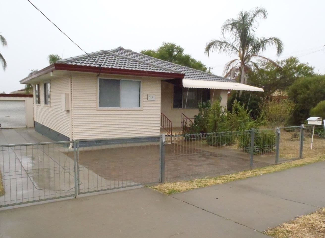 128 Robert Street, Tamworth NSW 2340, South Tamworth - Image 1