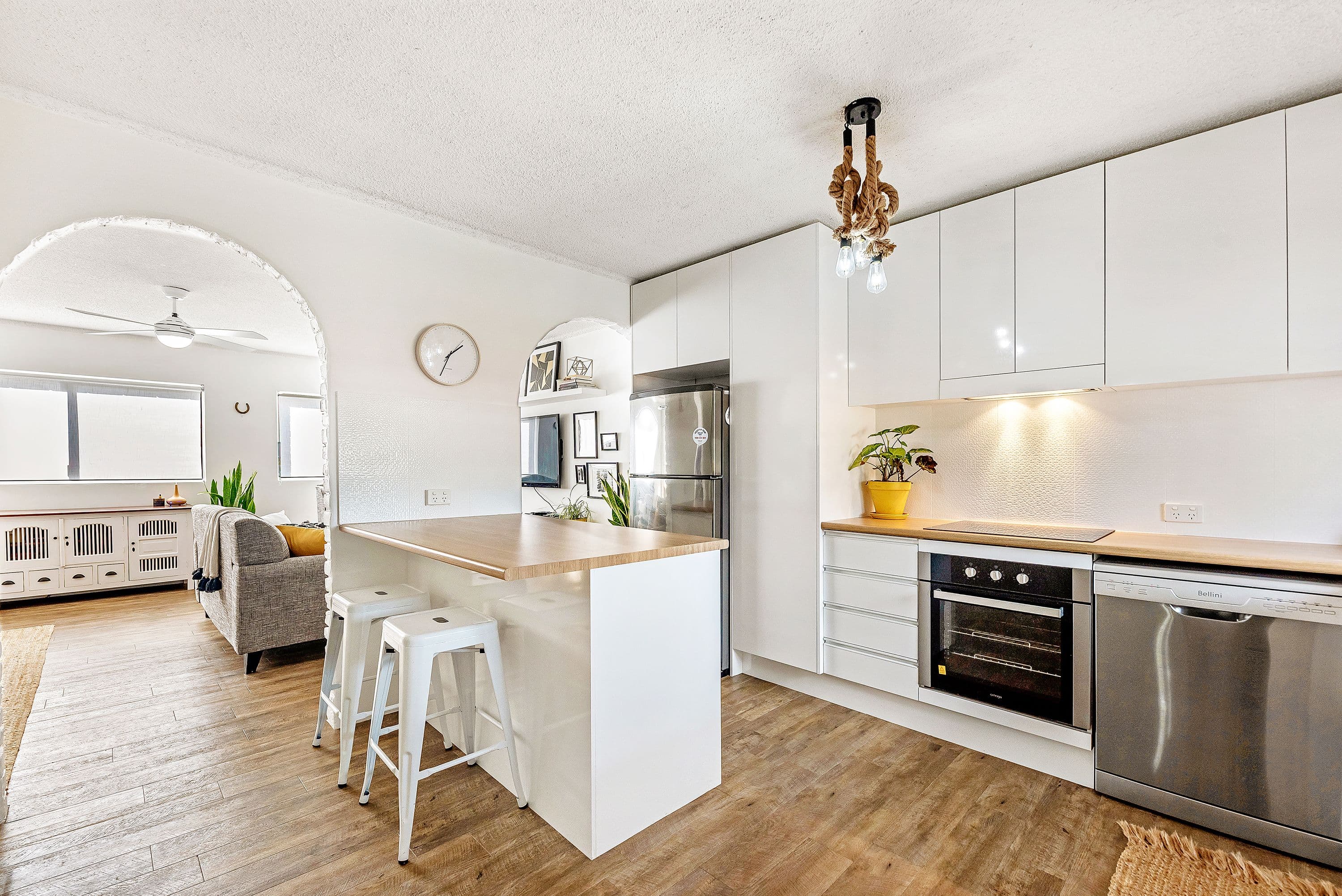 11 'Neapan Lodge' 11 Old Burleigh Road, Surfers Paradise QLD 4217, Surfers Paradise - Image 1