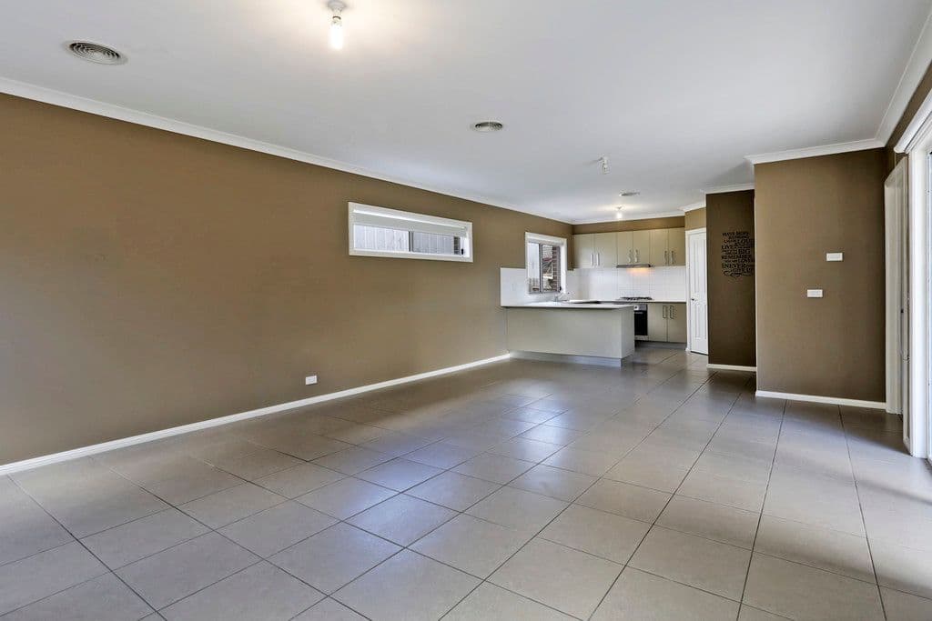 5B Corvi Court, Lara VIC 3212, Lara - Image 1