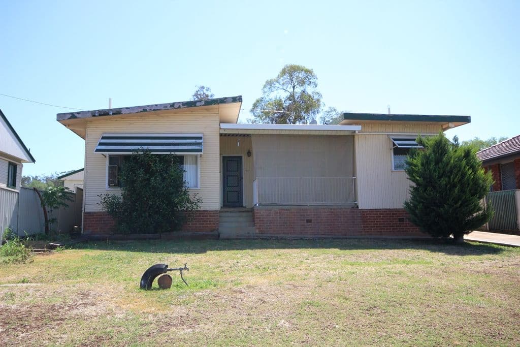 376 Armidale Road, Tamworth NSW 2340, East Tamworth - Image 1