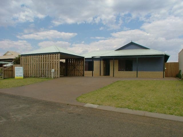4 Mindirra Crescent, CARNARVON WA 6701, South Carnarvon - Image 1