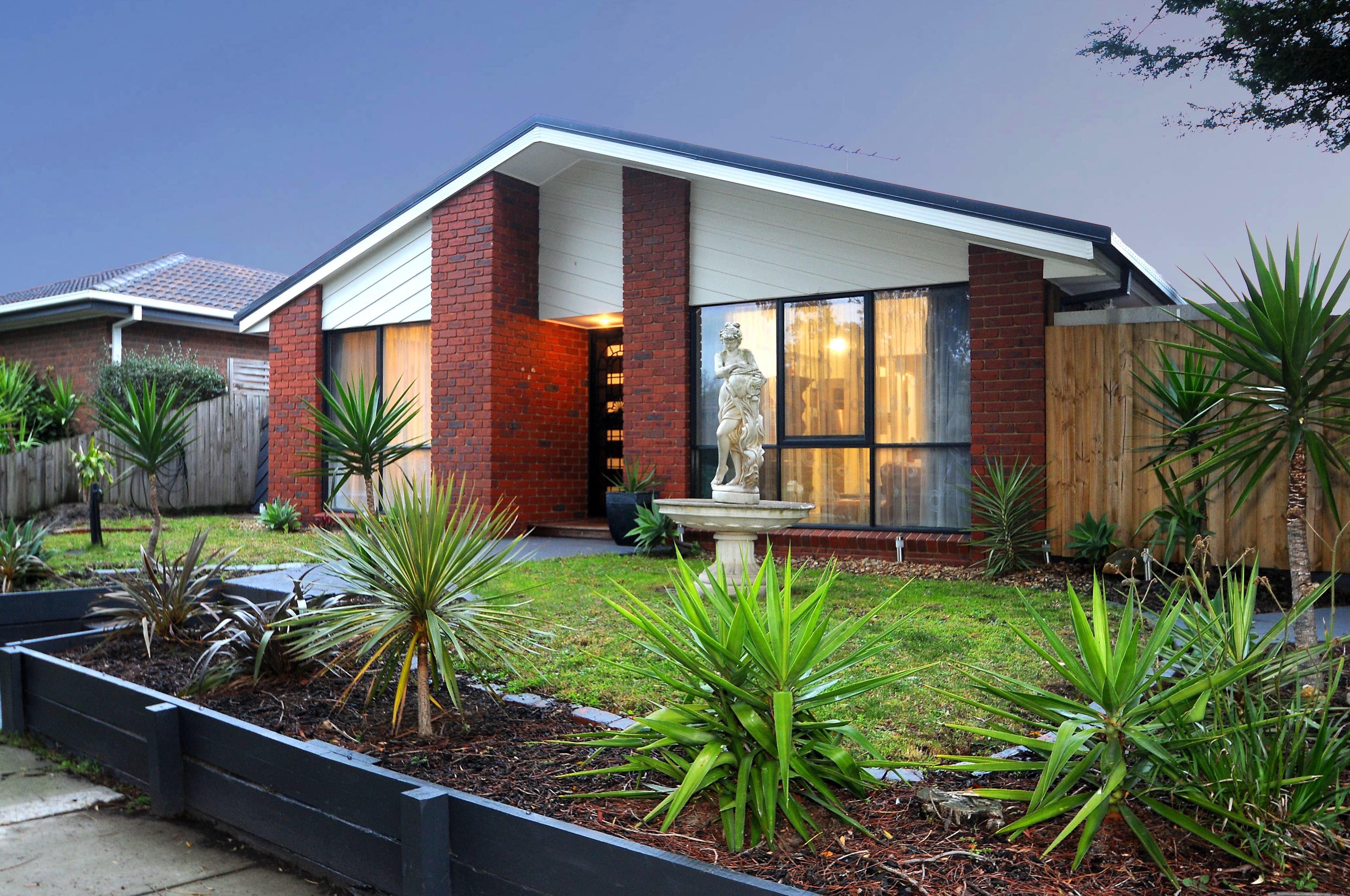 2 Carrington Crescent, Carrum Downs VIC 3201, Carrum Downs - Image 1
