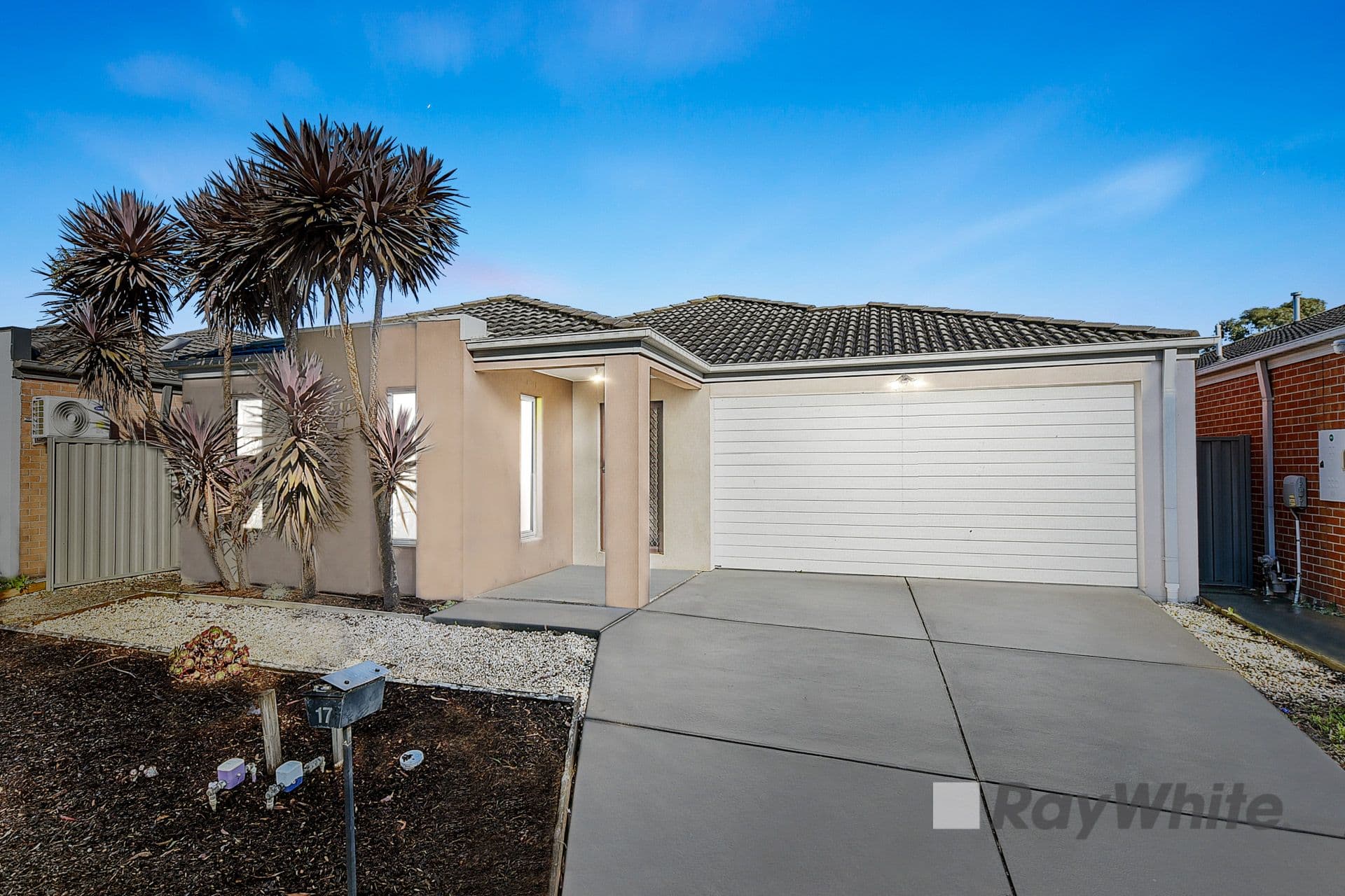 17 Arrow Road, Cranbourne East VIC 3977, Cranbourne East - Image 1