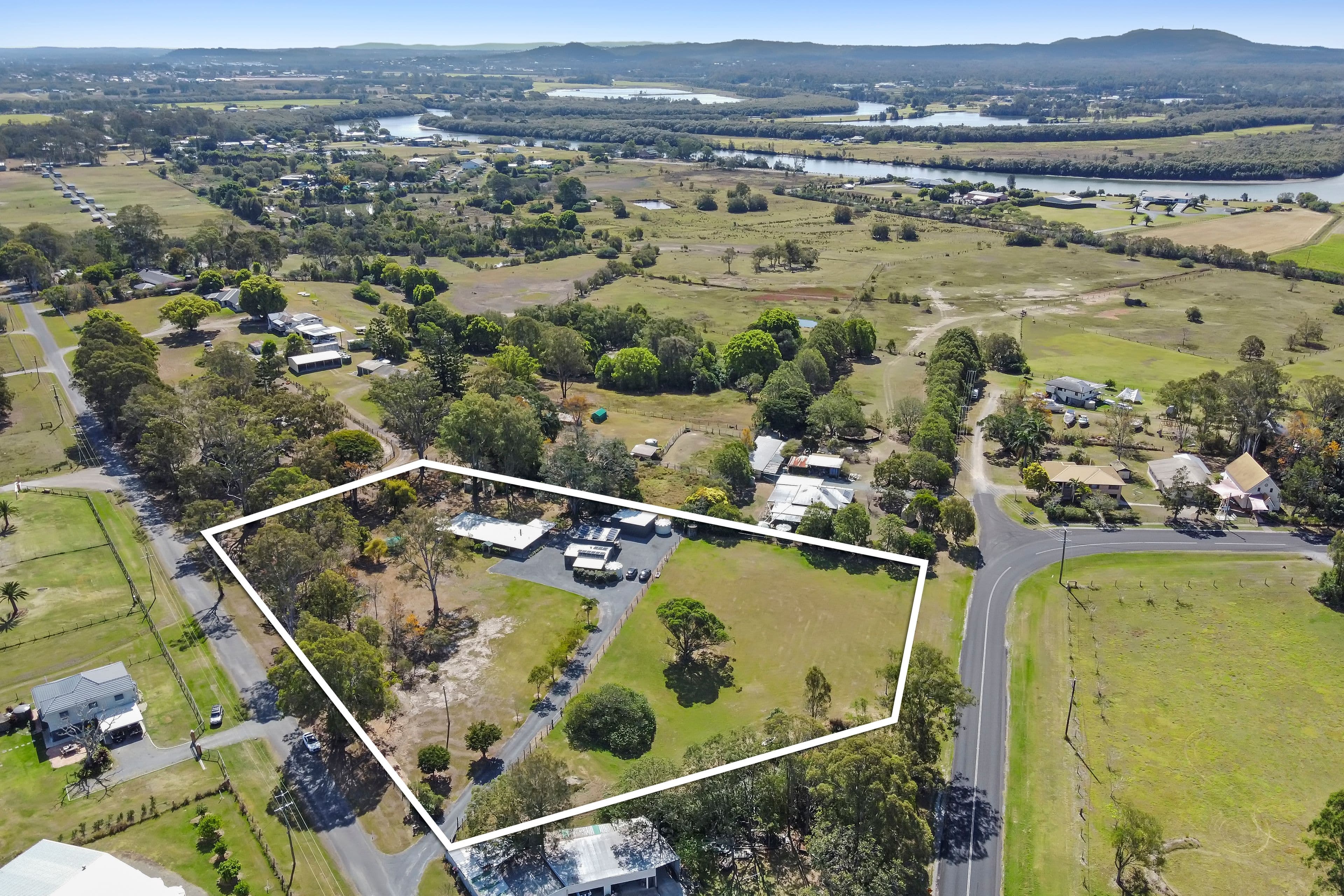 8 Marlowe Road, Alberton QLD 4207, Alberton - Image 1