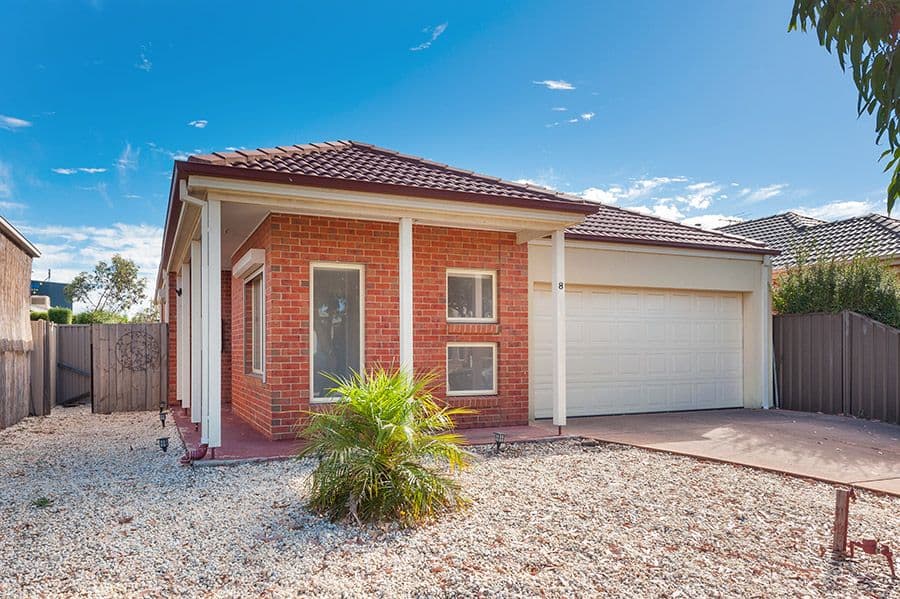 8 Healesville Loop, Craigieburn VIC 3064, Craigieburn - Image 1