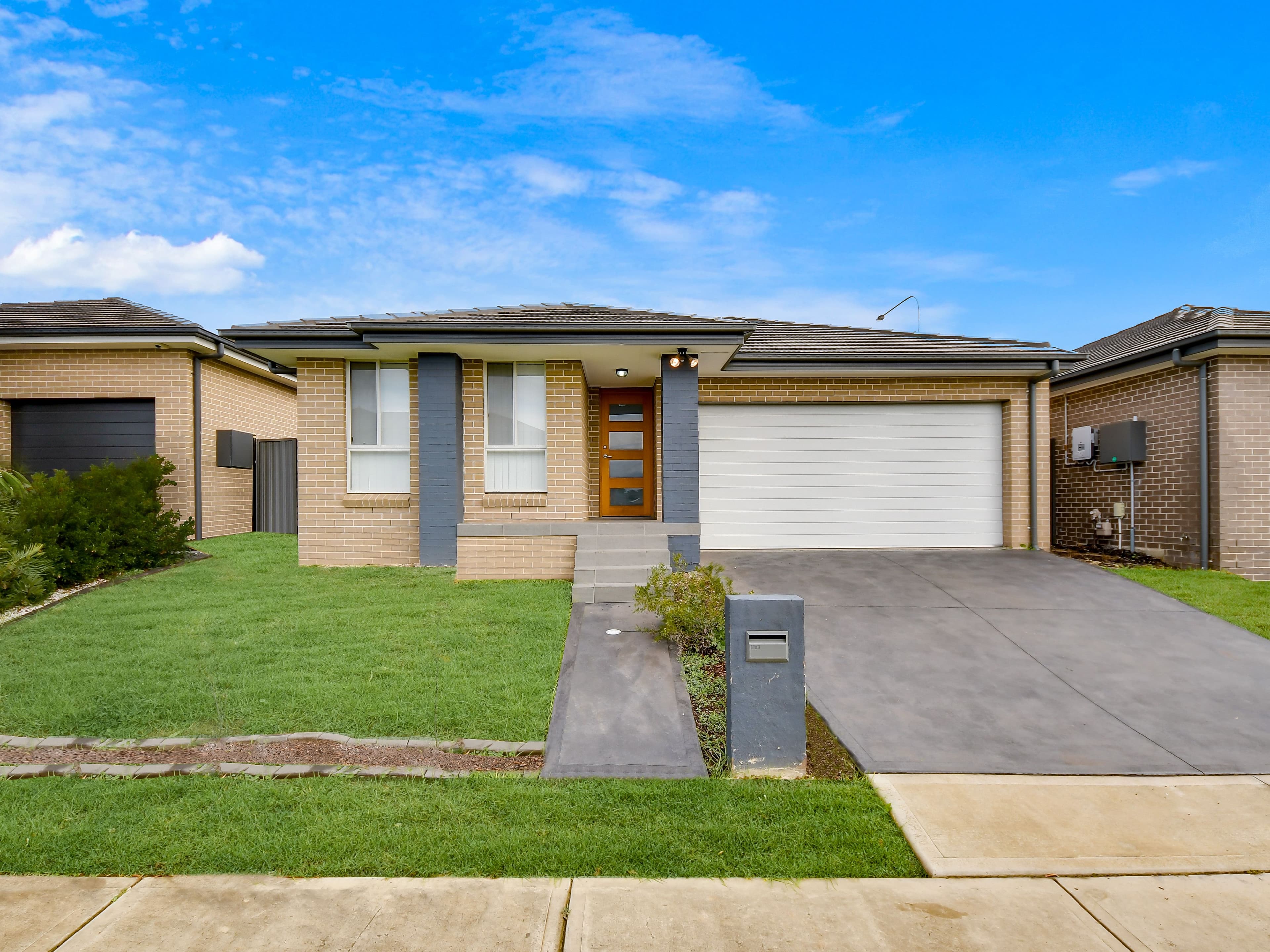 10 Fishburn Street, JORDAN SPRINGS NSW 2747, Jordan Springs - Image 1