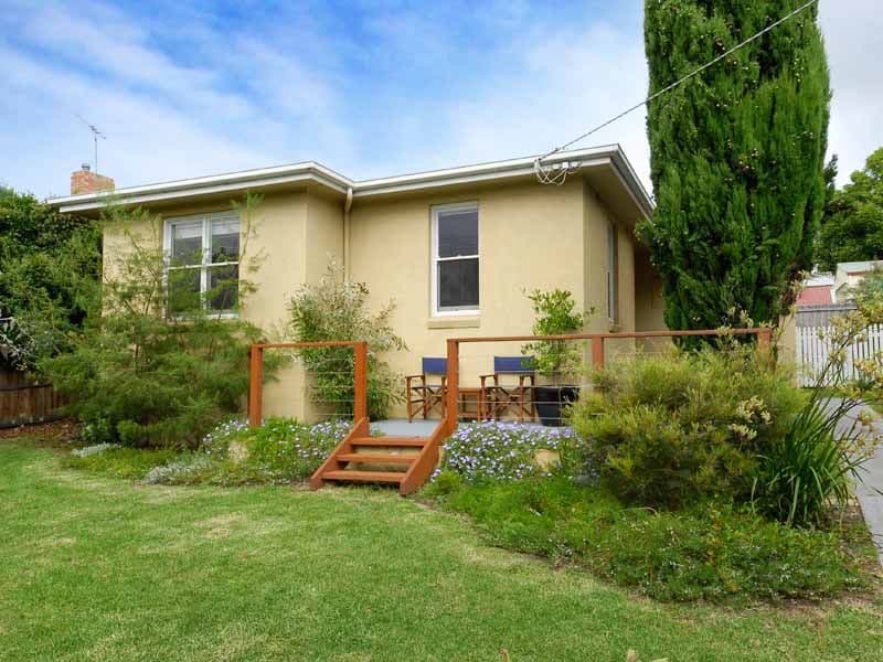 20 Seaview Parade, BELMONT VIC 3216, Belmont - Image 1