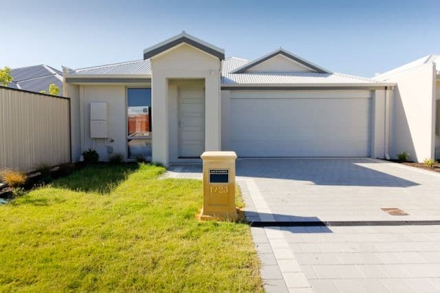 23 Longwood Bend, AUBIN GROVE WA 6164, Aubin Grove - Image 1
