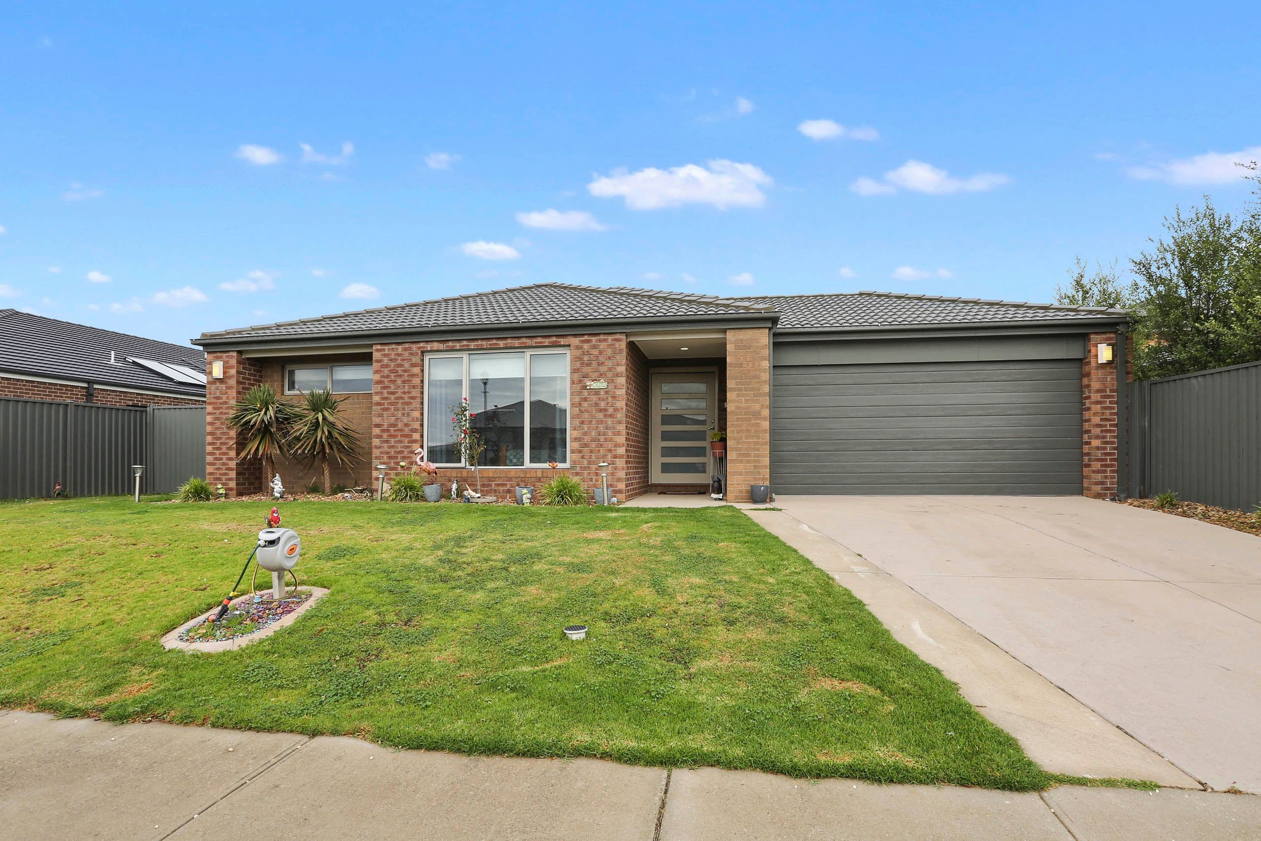 16 Pelican Way, Lara VIC 3212, Lara - Image 1