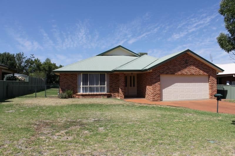 15 Dulhunty Avenue, DUBBO NSW 2830, Dubbo - Image 1