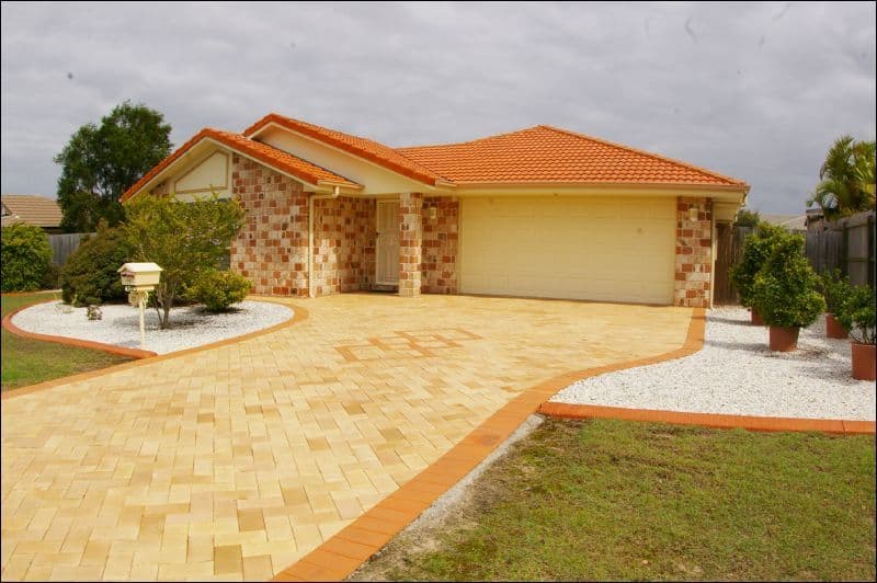 17 Cairns Crescent, DECEPTION BAY QLD 4508, Deception Bay - Image 1