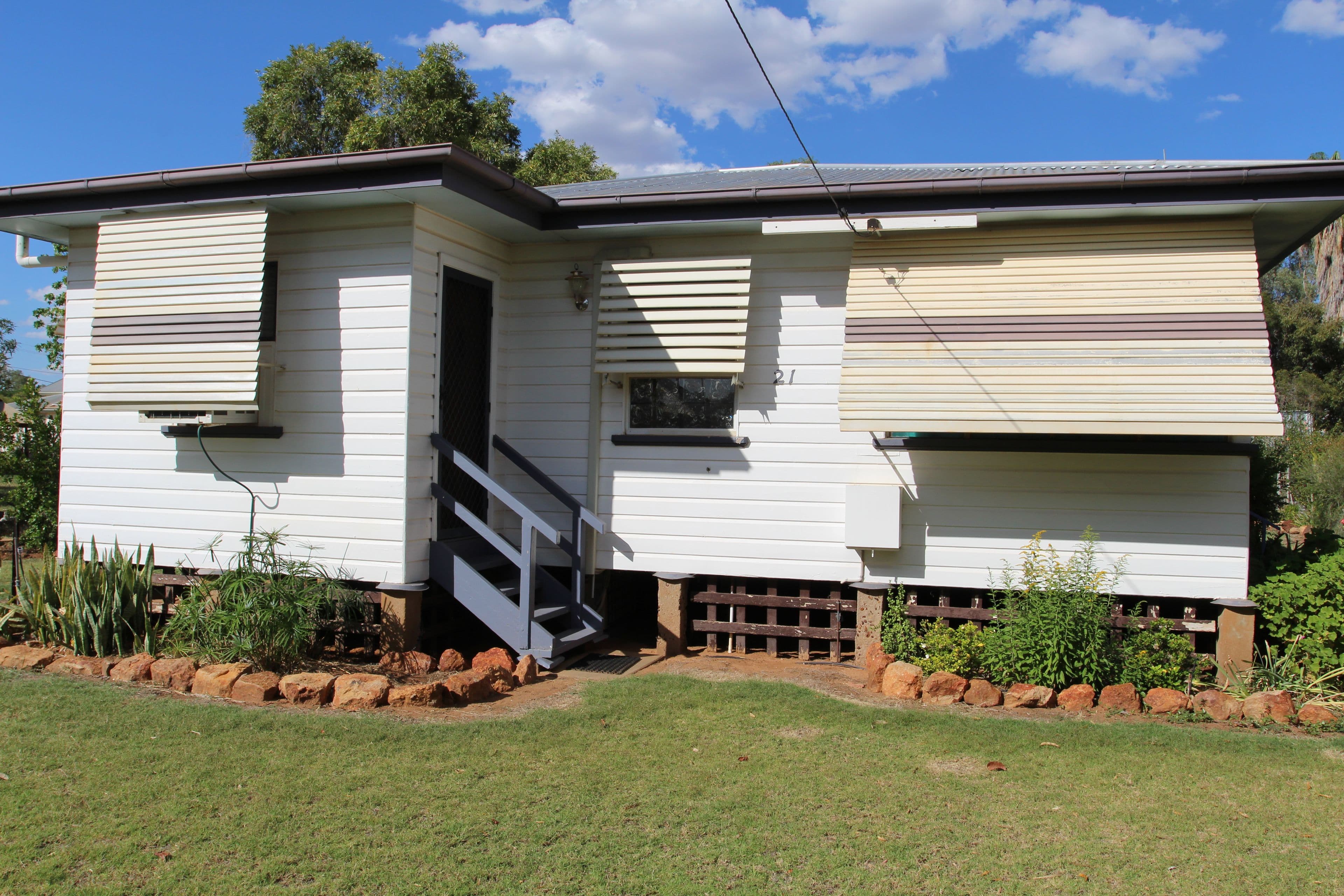 21 Deverell Street, Charleville QLD 4470, Charleville - Image 1