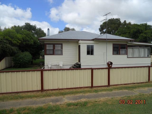 8 Florence, PITTSWORTH QLD 4356, Pittsworth - Image 1