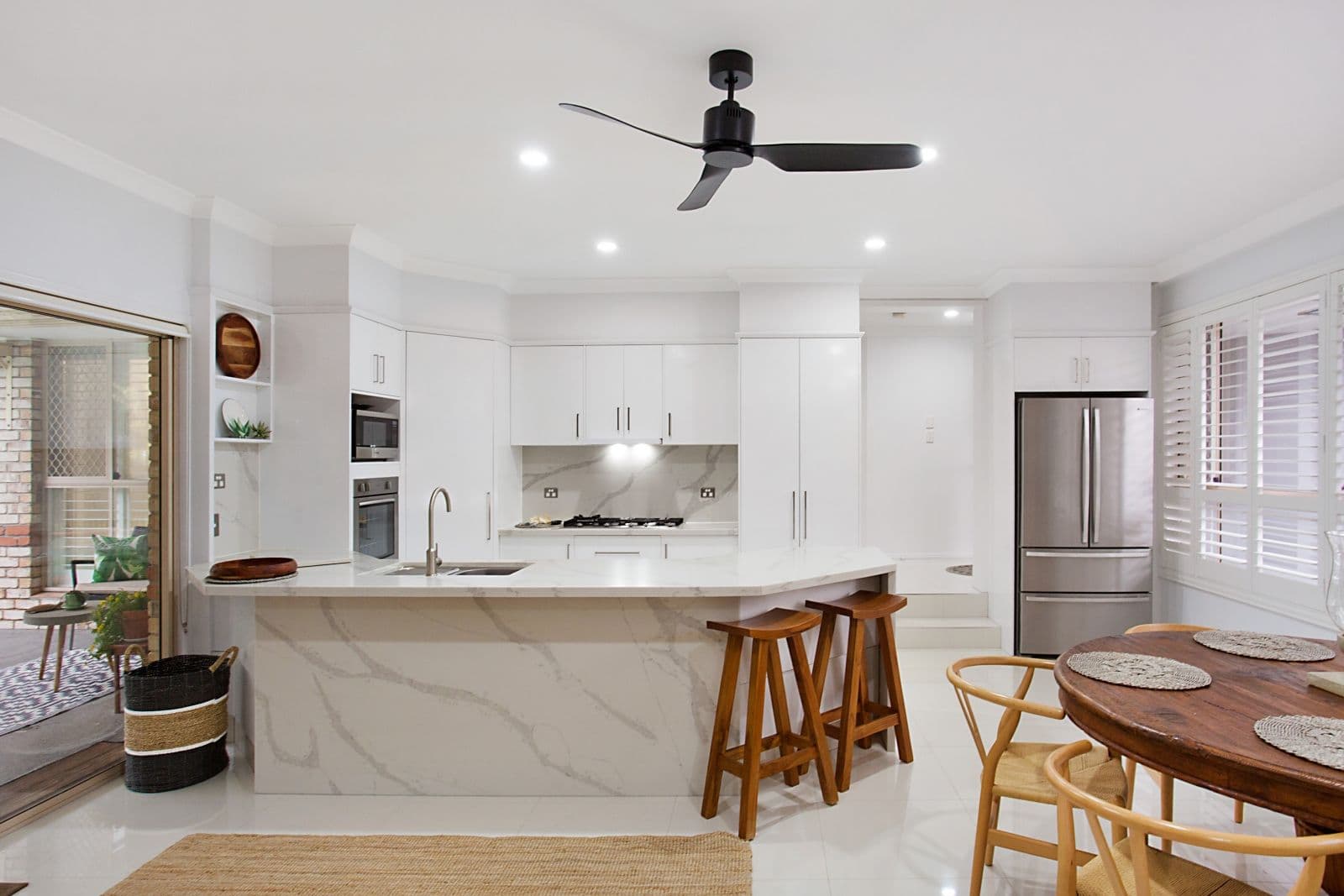 4 Narrogin Place, Burleigh Waters QLD 4220, Burleigh Waters - Image 1