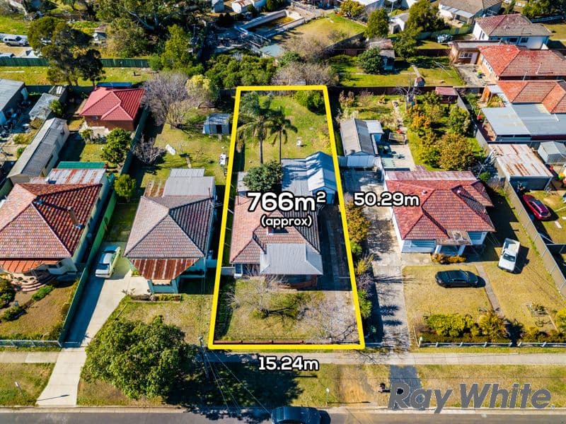 8 Adam Street, Fairfield - Image 1