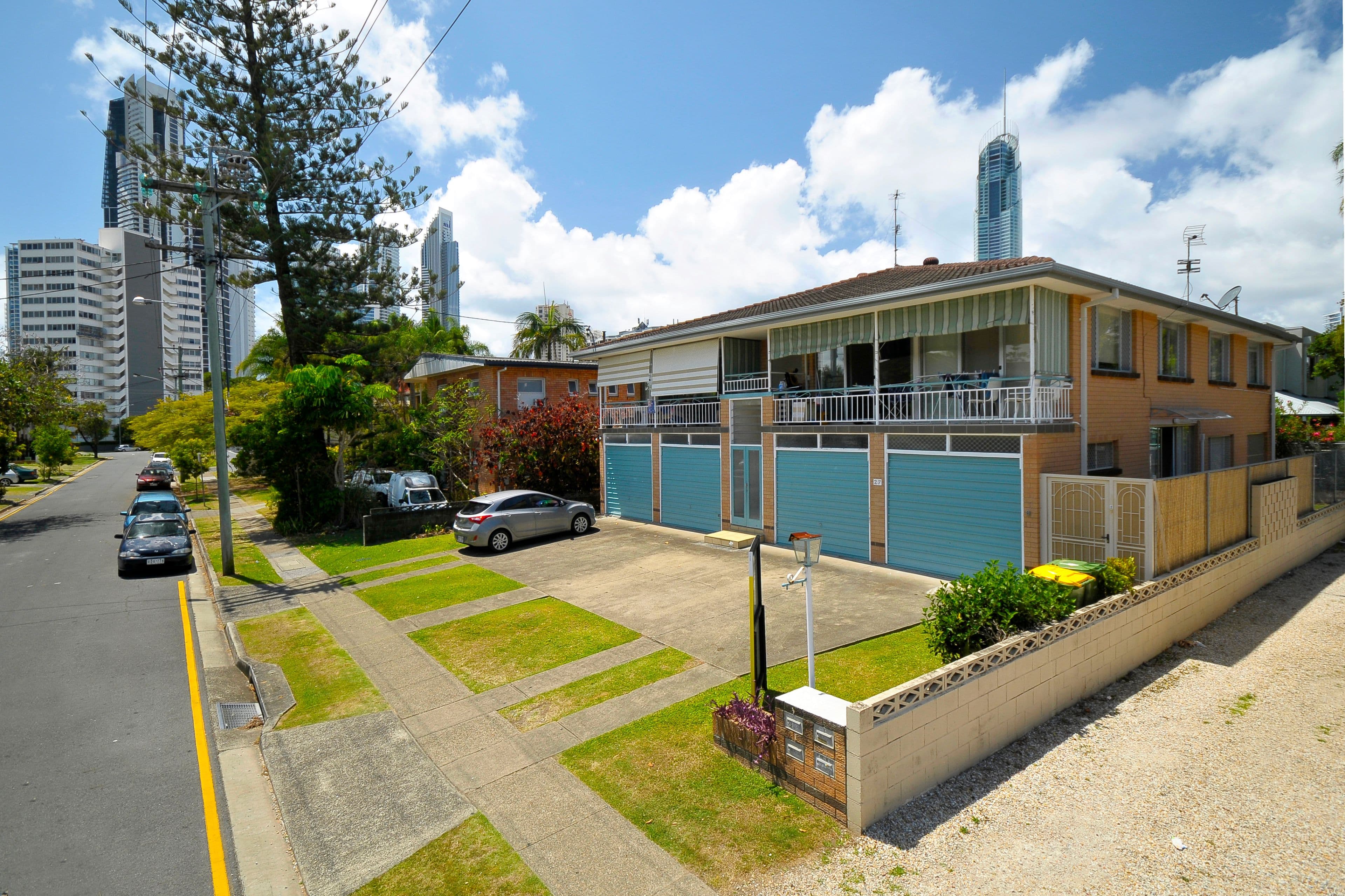 27 Leonard Avenue, Surfers Paradise QLD 4217, Surfers Paradise - Image 1