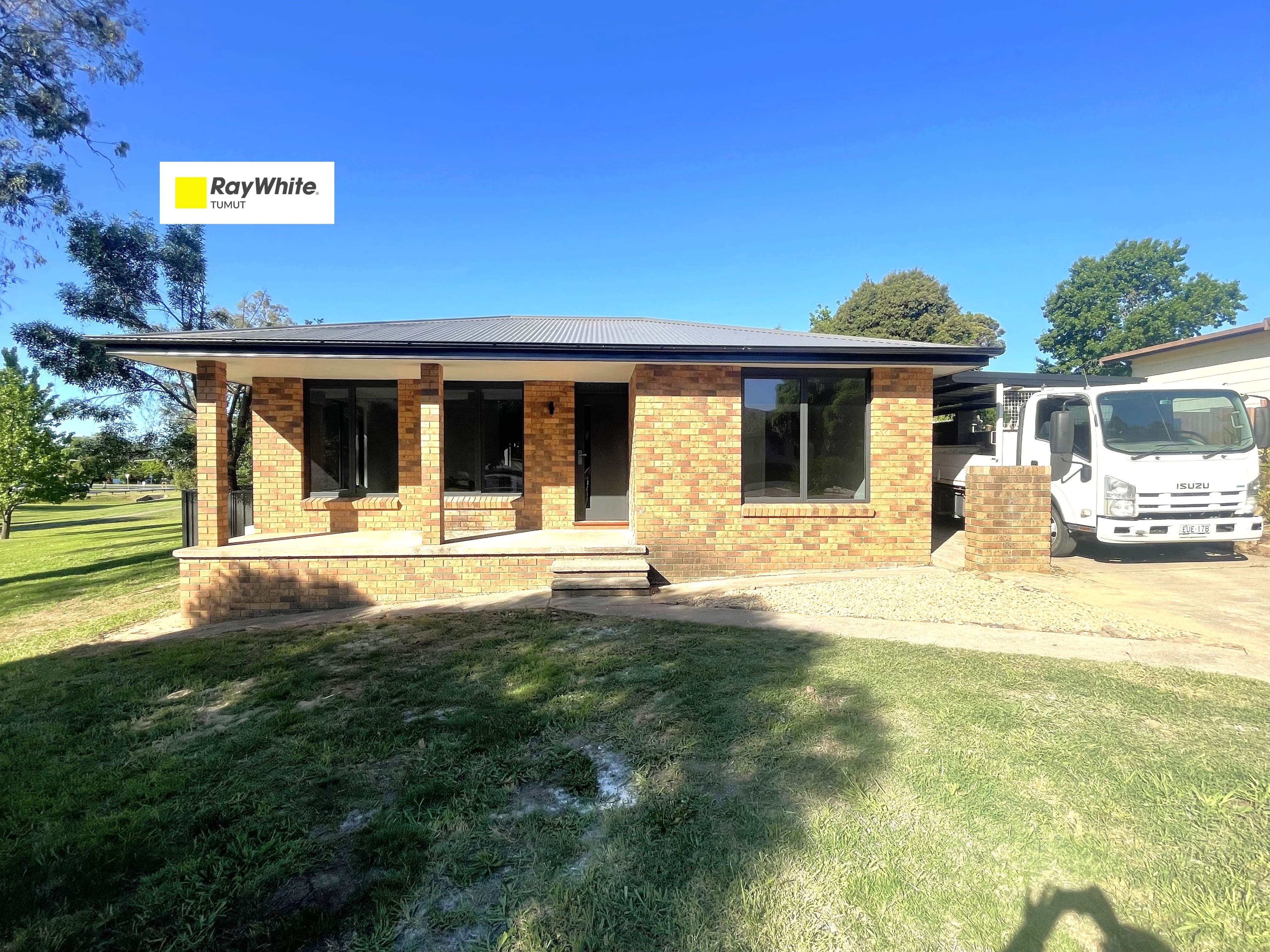 2 Cedar Crescent, Tumut NSW 2720, Tumut - Image 1