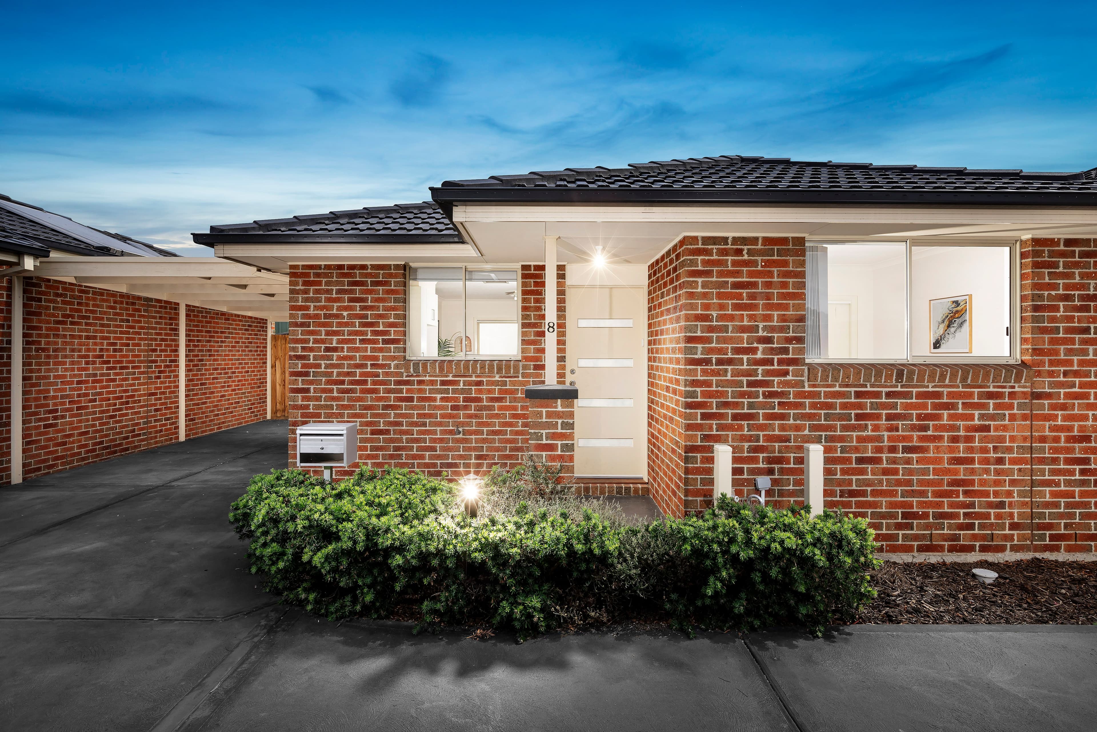 8 Delwyn Close, Thomastown VIC 3074, Thomastown - Image 1