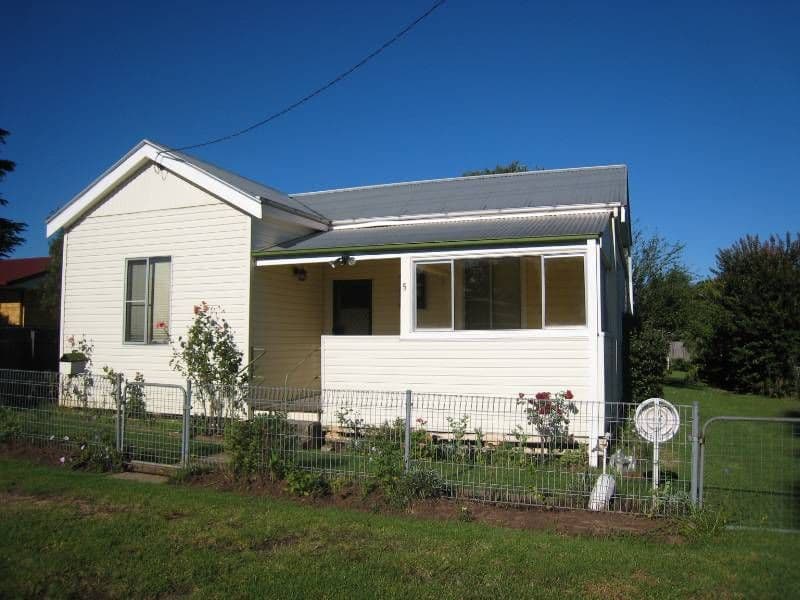 5 Tingha Road, Inverell - Image 1