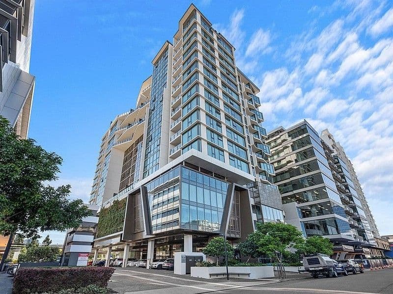 10 Stratton Street, Newstead QLD 4006, Newstead - Image 1