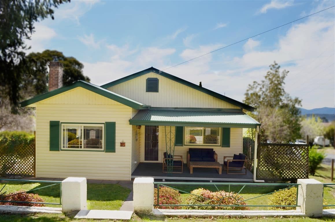 28 Batlow Road, Batlow - Image 1