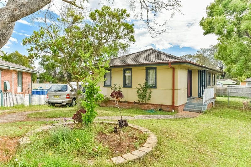 12 Scribbly Place, Macquarie Fields - Image 1
