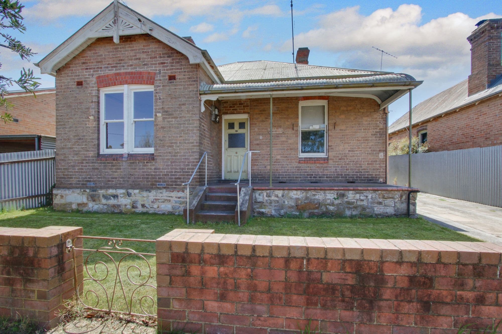11 Walker Street, Goulburn - Image 1