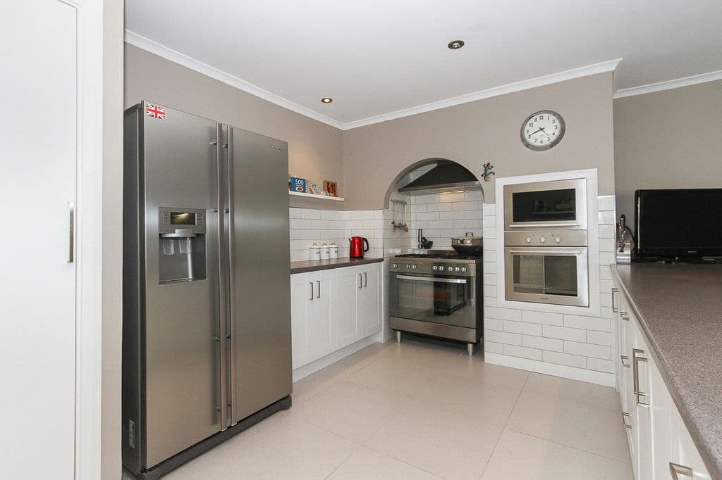 32 Shelburn Road, Thornlie WA 6108, Thornlie - Image 1