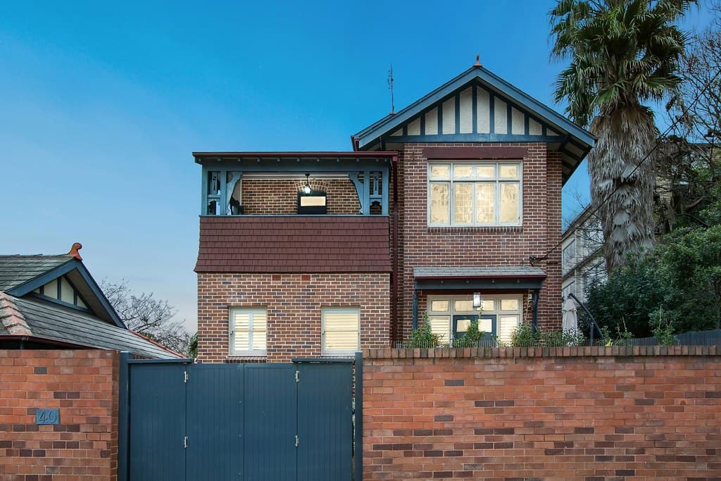 2/40 Ben Boyd Road, Neutral Bay - Image 1