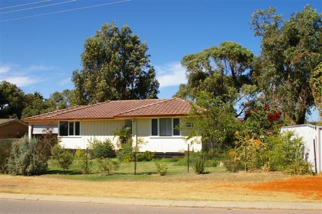 4 sherlock Way, RANGEWAY WA 6530, Rangeway - Image 1