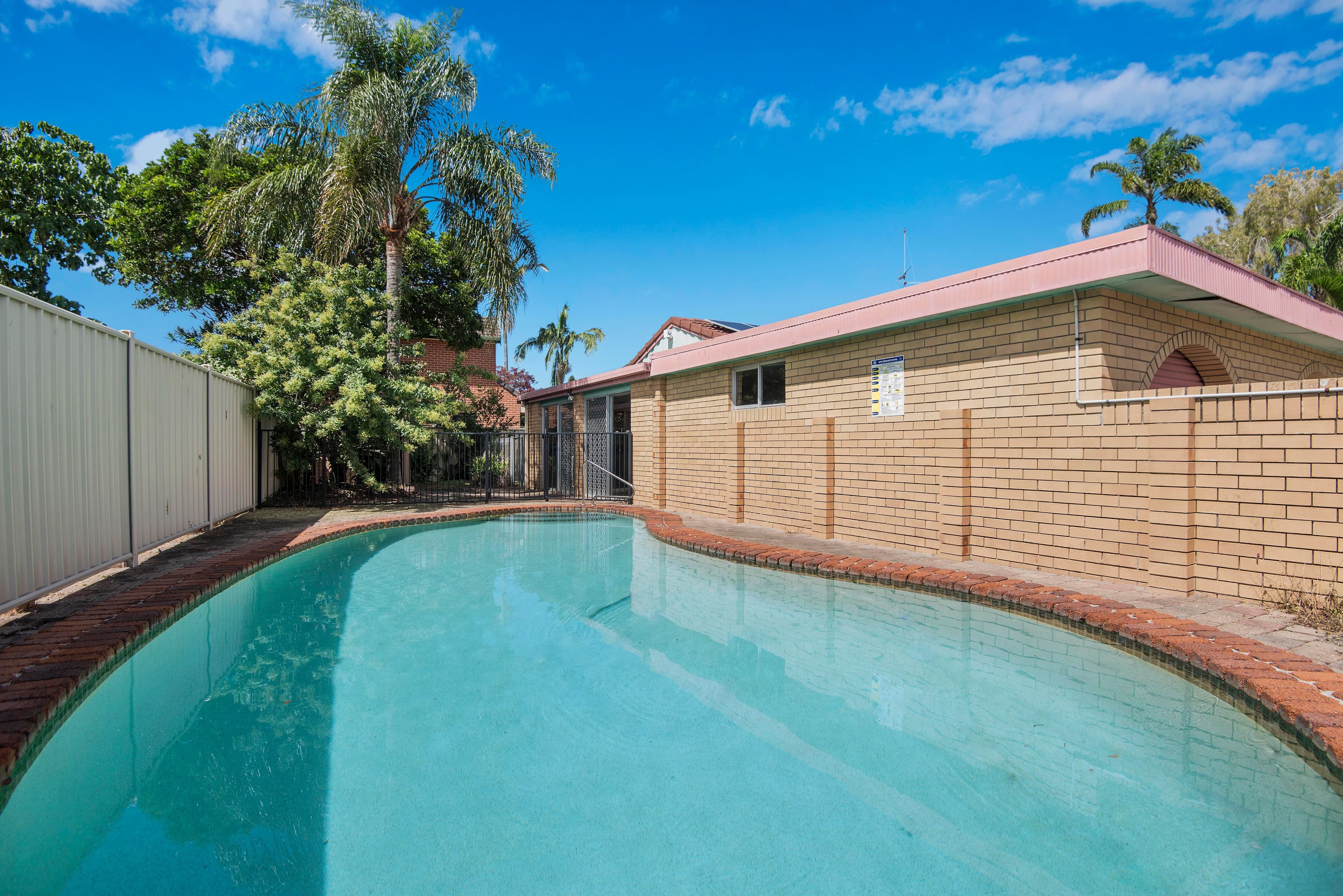 12 Pontresina Avenue, Tweed Heads - Image 1