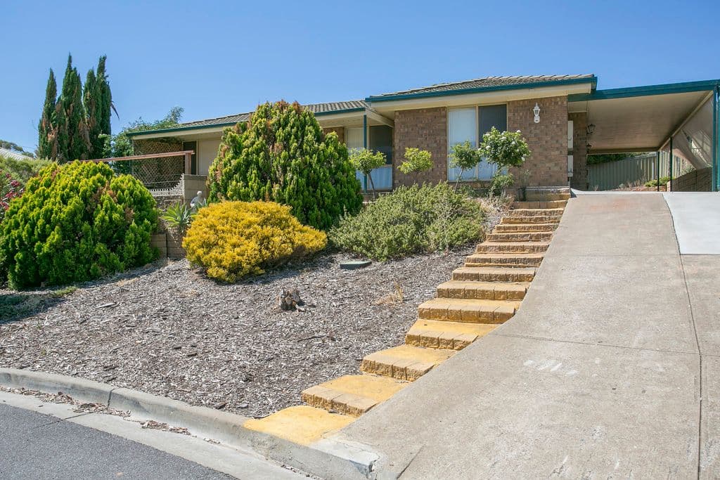 5 Admella Court, Hallett Cove SA 5158, Hallett Cove - Image 1