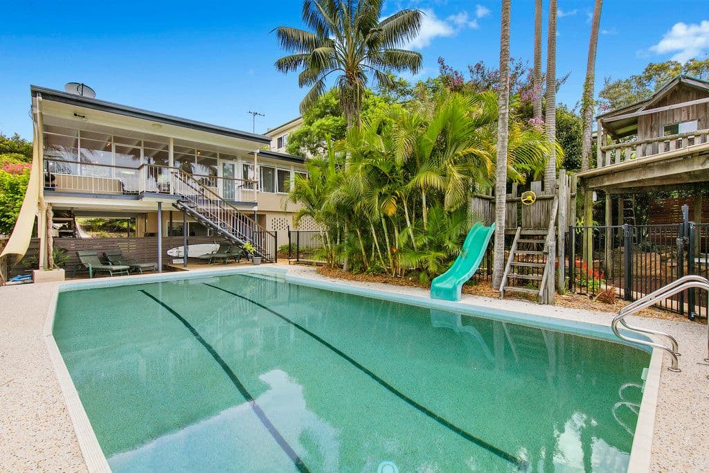14 Cooper Close, Beacon Hill - Image 1