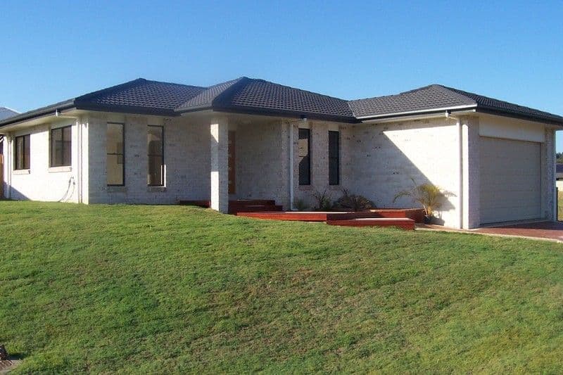 2 Chairmans Close, JONES HILL QLD 4570, Jones Hill - Image 1