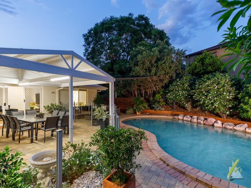 71 Mcconnell Crescent, Brookfield - Image 1