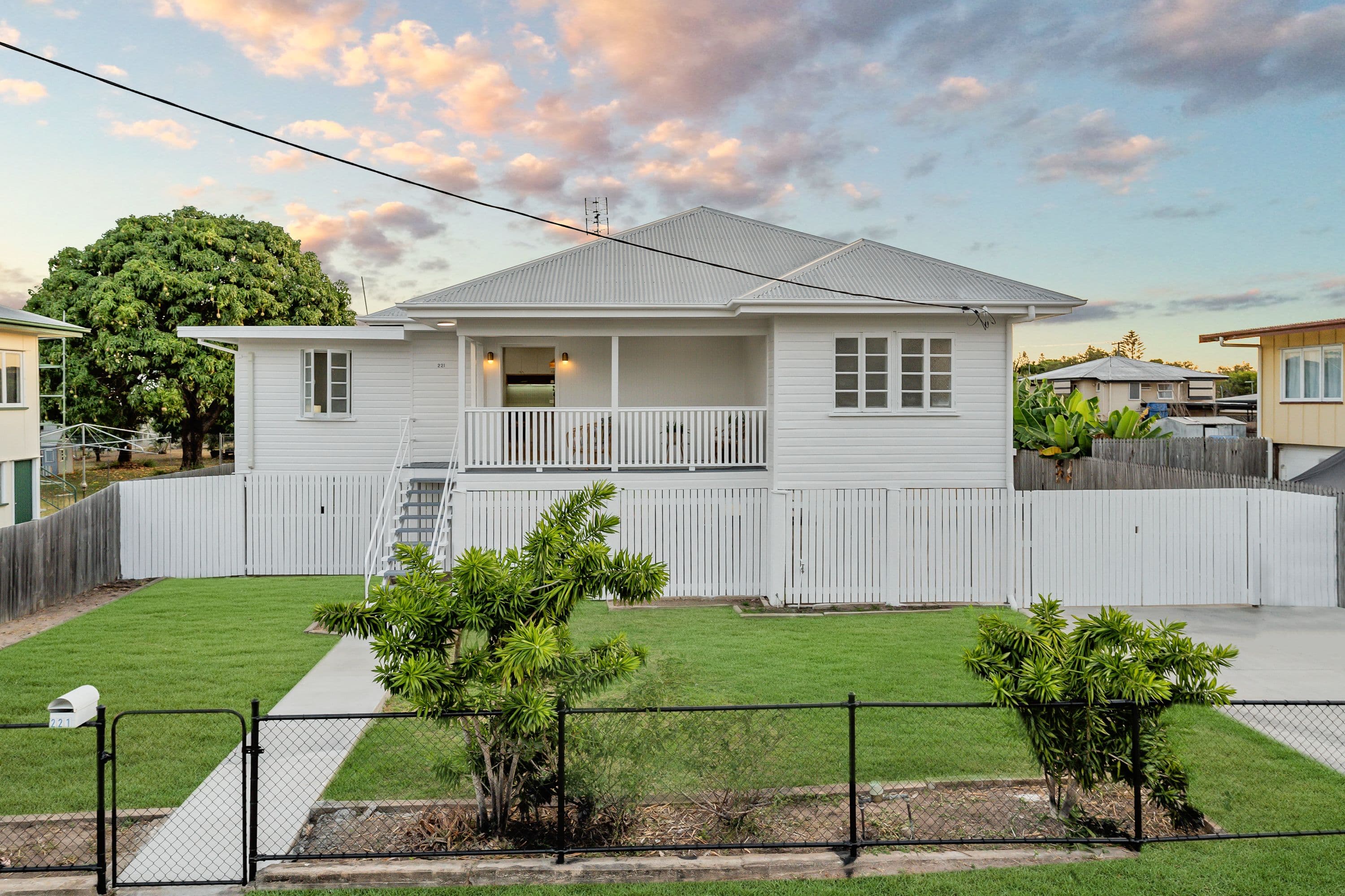 221 Howlett Street, Currajong QLD 4812, Currajong - Image 1