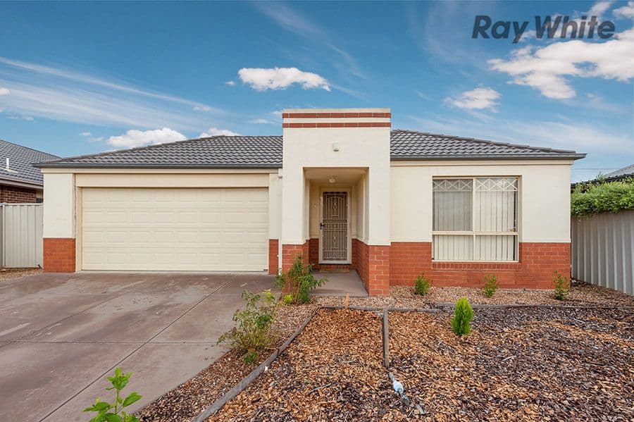 10 Lyme Park Circle, Caroline Springs VIC 3023, Caroline Springs - Image 1