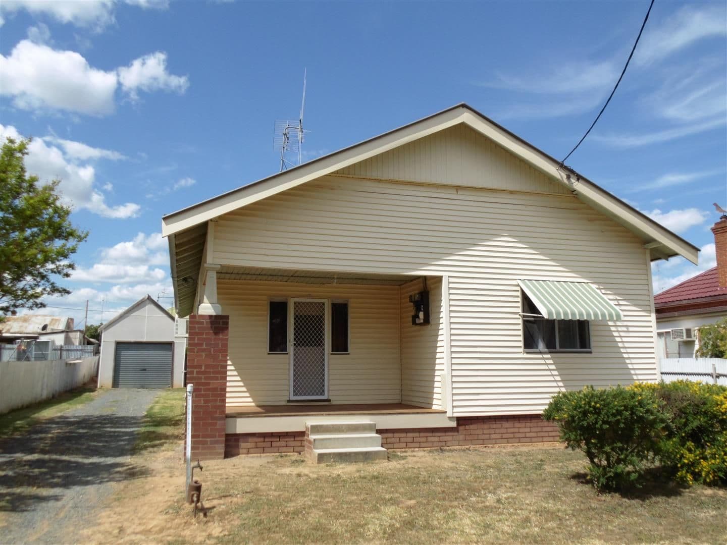 17 Phillips Street, Parkes - Image 1