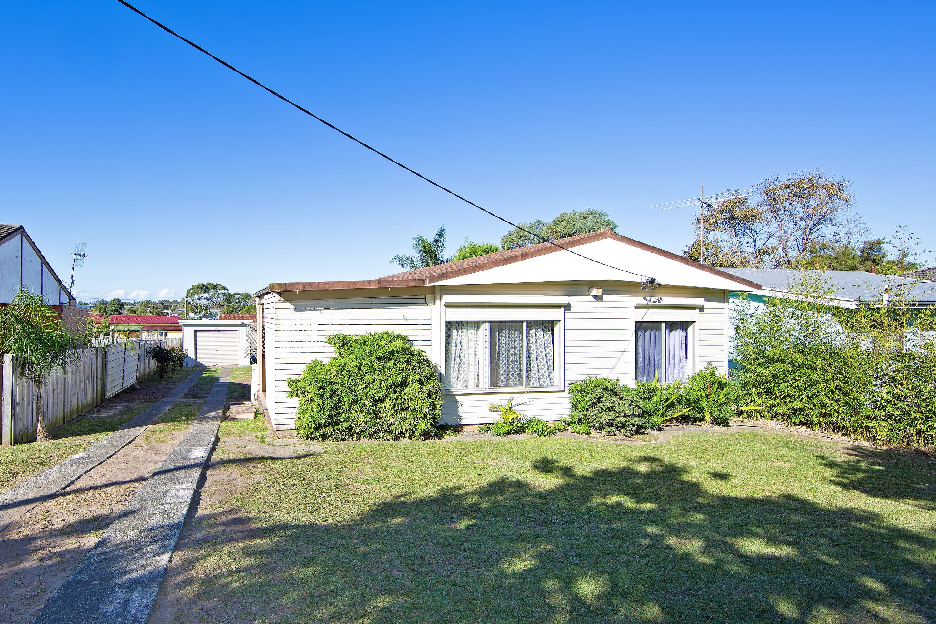 32 South Street, Killarney Vale - Image 1