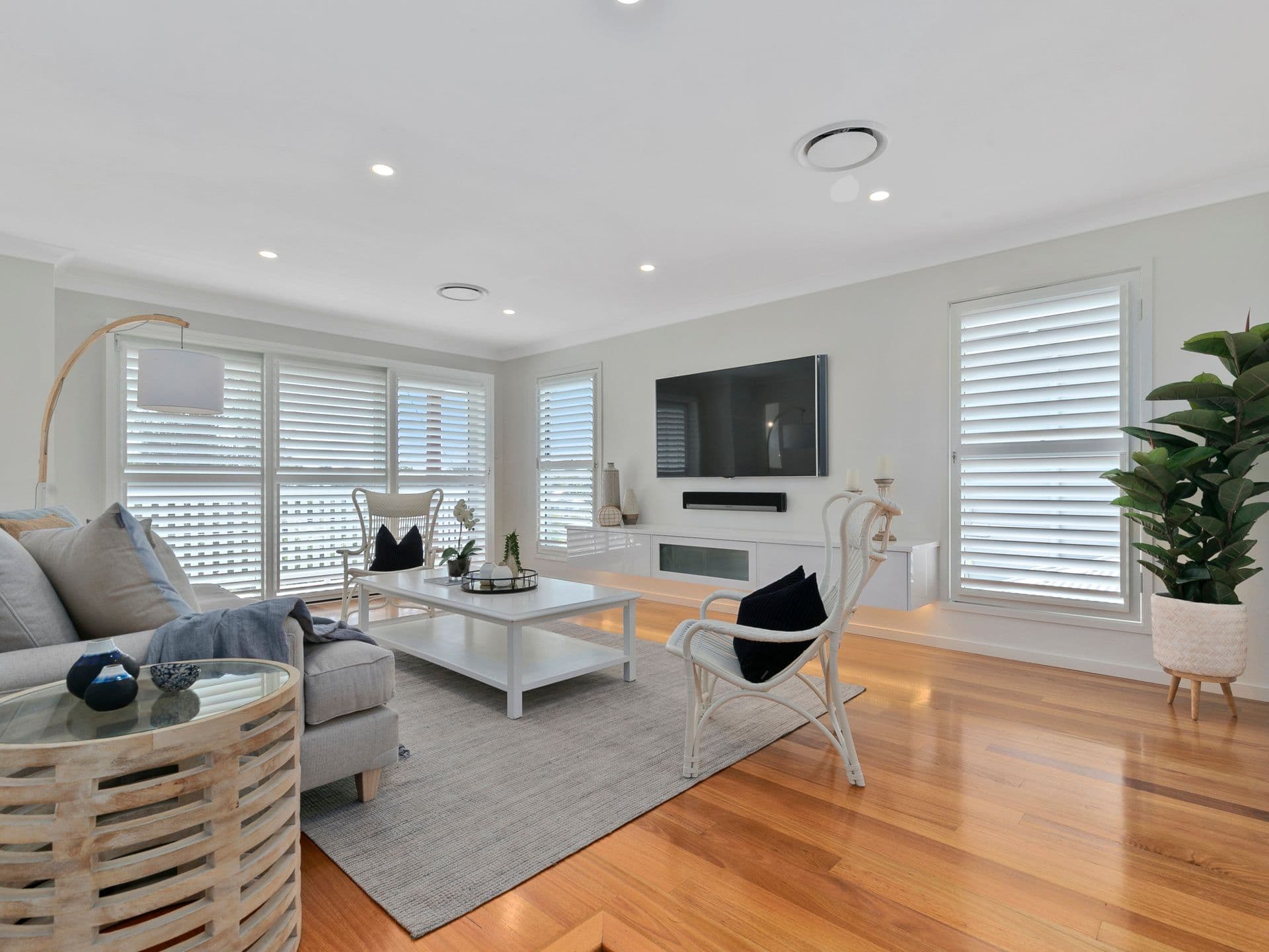 33 Love Street, Holland Park QLD 4121, Holland Park - Image 1