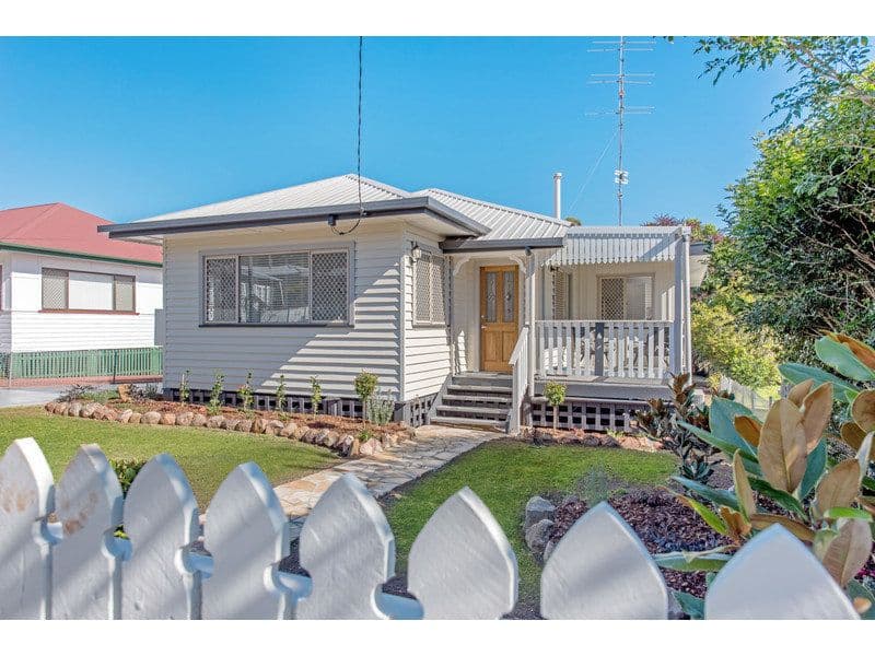 2/9 Florence Avenue, Pullenvale - Image 1