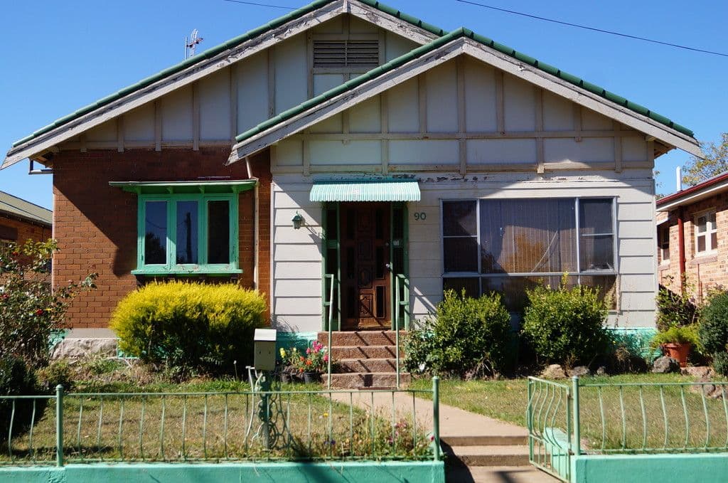 90 Clinton Street, Orange - Image 1