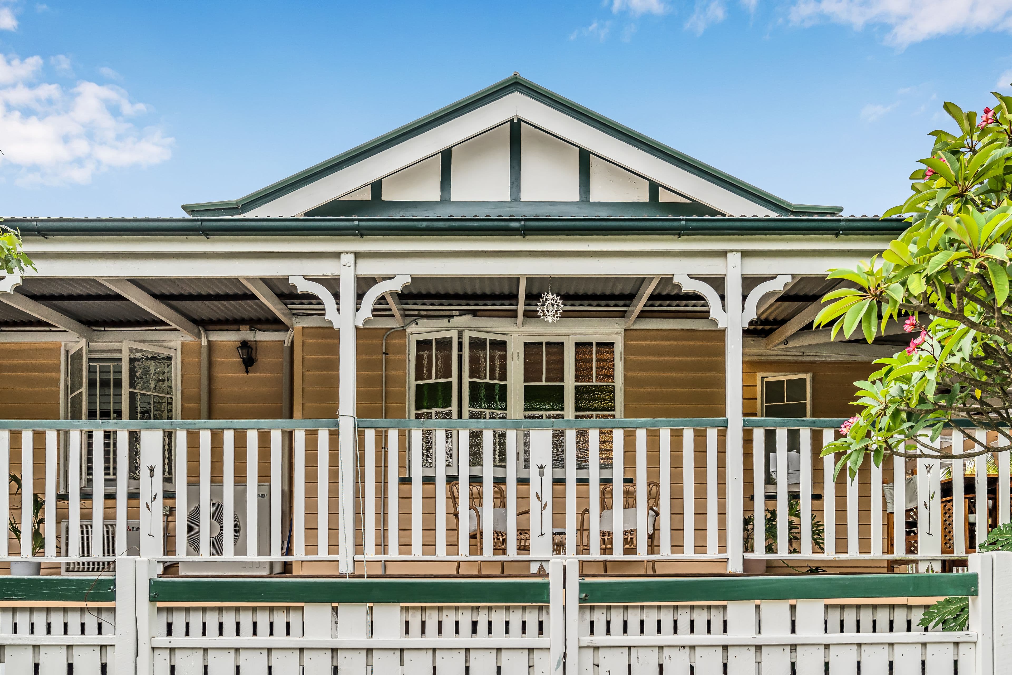 21 Leura Avenue, Hawthorne QLD 4171, Hawthorne - Image 1